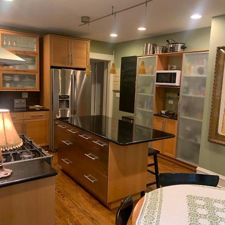 Oak Park Beauties - Tree Lined Streets - Walkable Apartment Bagian luar foto