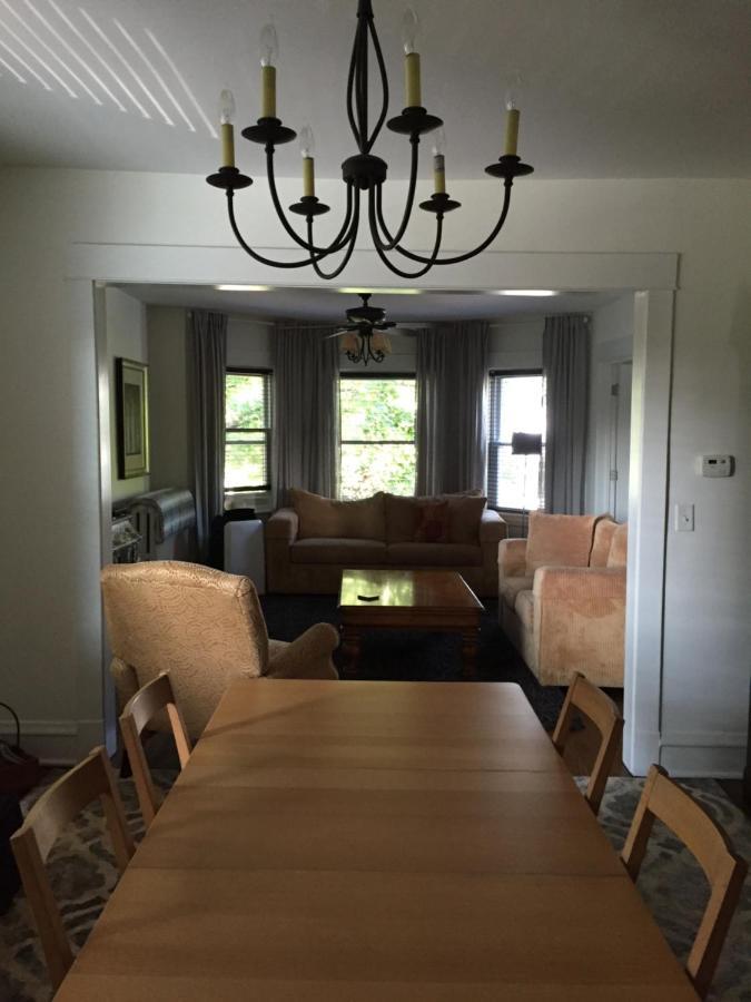 Oak Park Beauties - Tree Lined Streets - Walkable Apartment Bagian luar foto